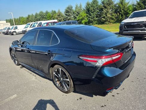 Used 2018 Toyota Camry XSE FWD image 11