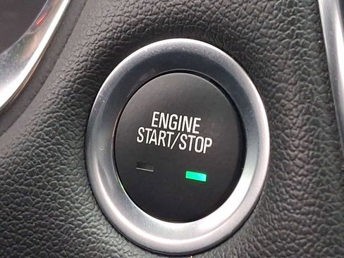 Used 2023 Chevrolet Traverse LT w/ Midnight/Sport Edition image 23