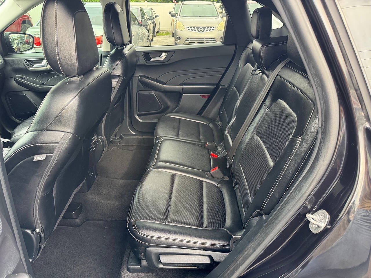 Used 2022 Ford Escape SEL w/ Technology Package FWD image 16