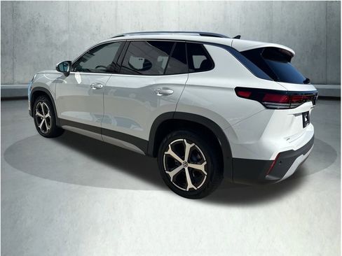 New 2025 Volkswagen Tiguan SE image 3