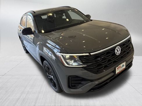 New 2026 Volkswagen Atlas Cross Sport SEL R-Line image 7