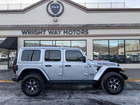 Used 2021 Jeep Wrangler Unlimited Rubicon AWD/4WD image 2