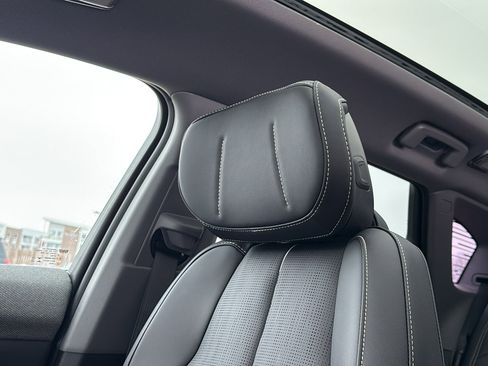 New 2026 Cadillac Optiq Luxury 2 image 23