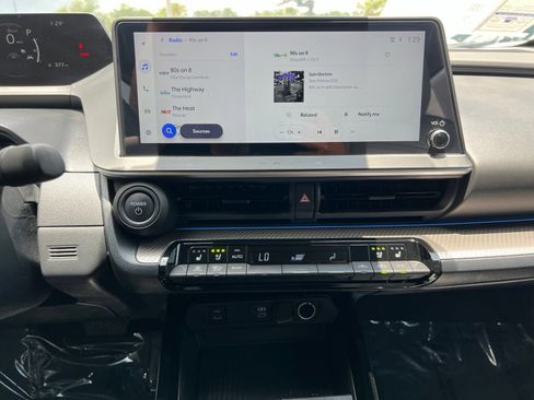Used 2025 Toyota Prius Limited FWD image 37