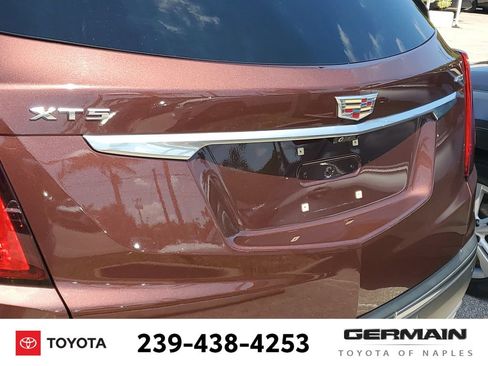 Used 2022 Cadillac XT5 Premium Luxury w/ Technology Package FWD image 18