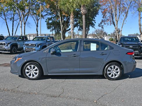 Certified 2025 Toyota Corolla LE image 2