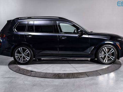 Used 2024 BMW X7 xDrive40i w/ M Sport Package image 7
