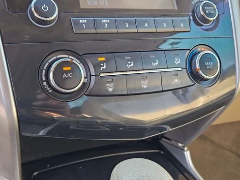 Used 2014 Nissan Altima 2.5 S w/ Display Audio Package FWD image 26