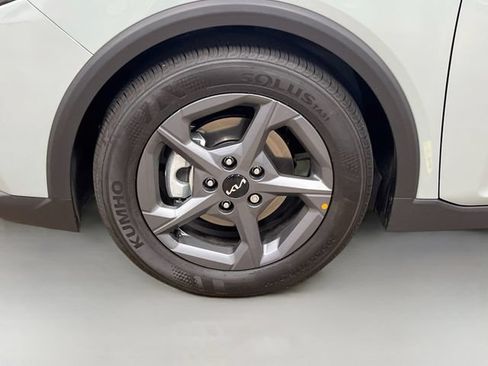 New 2026 Kia K4 FWD image 29
