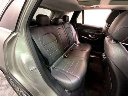 Used 2021 Mercedes-Benz GLC 300 4MATIC w/ Premium Package image 25