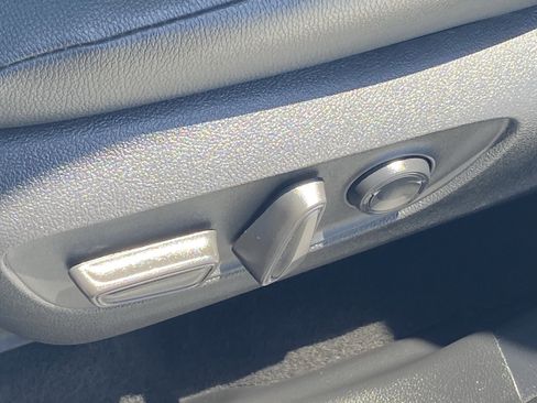 Certified 2025 Toyota Grand Highlander FWD image 29