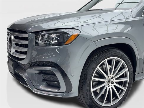 Used 2025 Mercedes-Benz GLS 450 4MATIC image 6