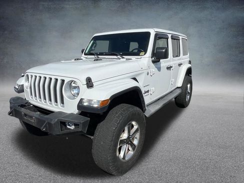 Used 2019 Jeep Wrangler Unlimited Sahara AWD/4WD image 3