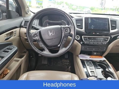 Used 2017 Honda Pilot Elite image 6