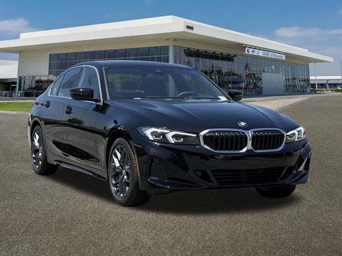 New 2026 BMW 330i Sedan RWD image 2