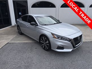 Used 2021 Nissan Altima 2.5 SR image 1