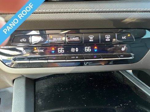 Used 2023 Buick Envision Essence w/ Sport Touring Package AWD/4WD image 16