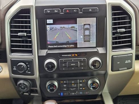 Used 2020 Ford F150 Lariat w/ Equipment Group 502A Luxury AWD/4WD image 17