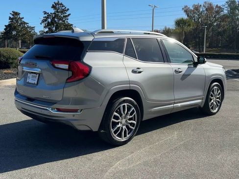 Used 2024 GMC Terrain Denali w/ Denali Premium Package image 8