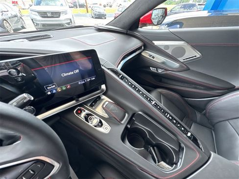 Used 2021 Chevrolet Corvette Stingray Premium Conv w/ Z51 Performance Package image 24