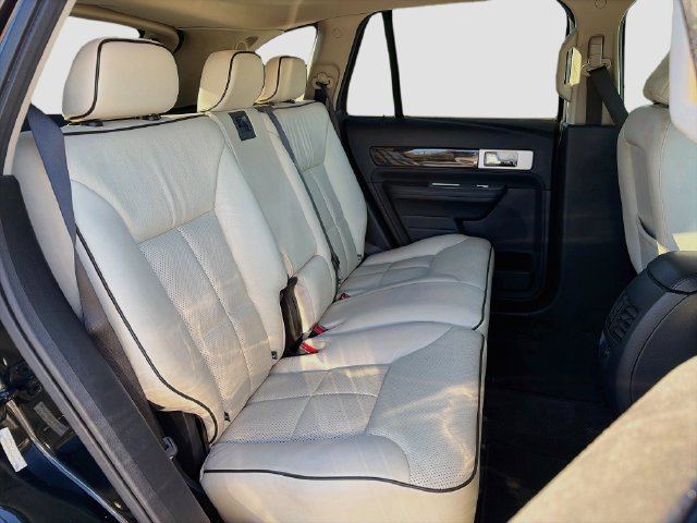 Used 2010 Lincoln MKX AWD image 21