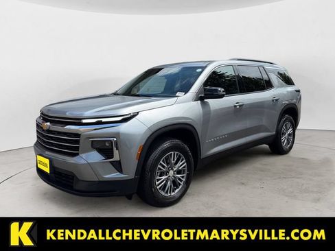 Certified 2026 Chevrolet Traverse LT AWD/4WD image 1