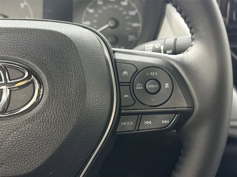 Certified 2023 Toyota Corolla SE image 18
