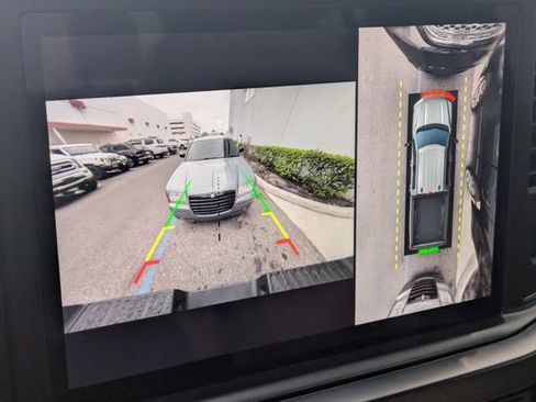 Used 2025 Ford F250 Lariat w/ Lariat Ultimate Package image 16