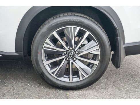 New 2026 INFINITI QX60 Luxe image 10