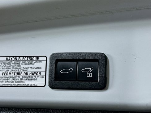 Used 2023 Toyota Corolla Cross XLE image 28