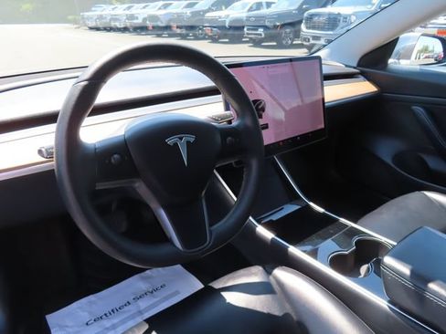 Used 2020 Tesla Model 3 Standard Range Plus RWD image 15