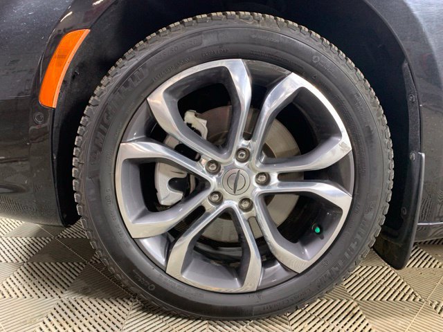Used 2021 Chrysler Pacifica Pinnacle AWD/4WD image 37