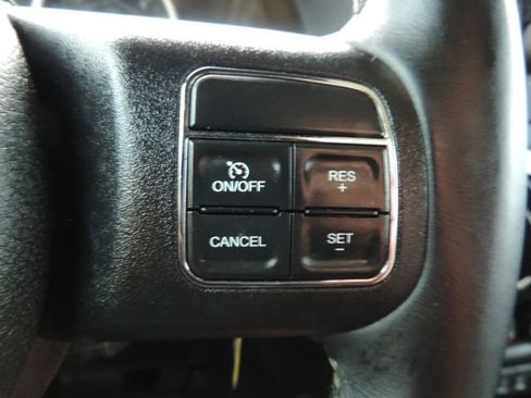 Used 2017 Jeep Wrangler Unlimited Rubicon w/ Connectivity Group image 33