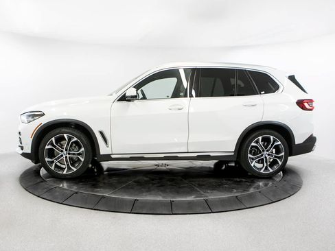 Used 2023 BMW X5 sDrive40i w/ Parking Assistance Package RWD image 2