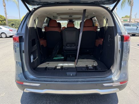 Certified 2024 Kia Carnival SX Prestige FWD image 8