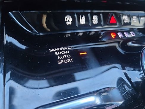 Used 2024 Jeep Wagoneer Series II image 67