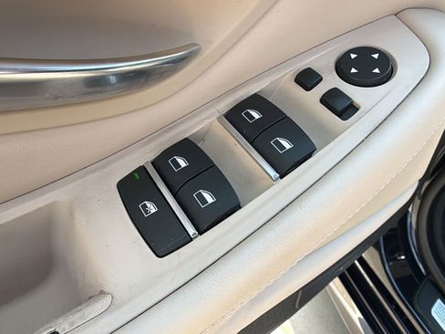 Used 2014 BMW 550i Sedan RWD image 27
