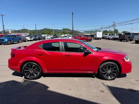 Used 2013 Dodge Avenger SE FWD image 19