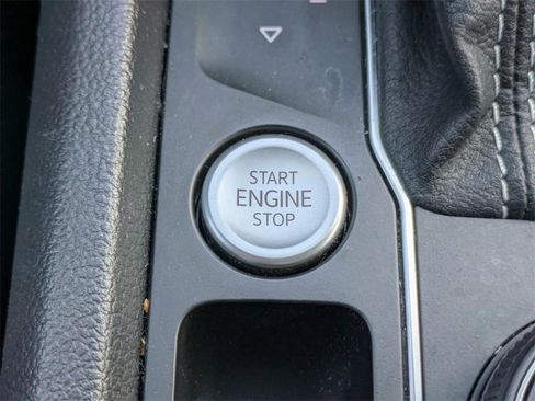 Certified 2023 Volkswagen Atlas SEL image 46