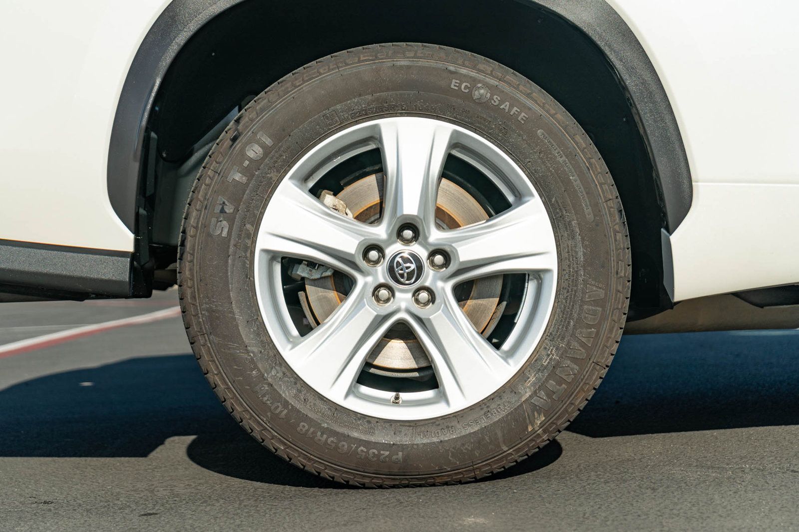 Certified 2021 Toyota Highlander L FWD image 11