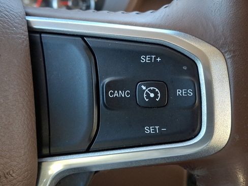 Used 2020 RAM 1500 Laramie image 24