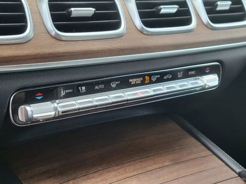 Used 2021 Mercedes-Benz GLS 450 4MATIC image 27