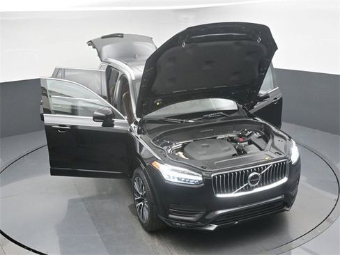 Used 2022 Volvo XC90 T6 Momentum image 51