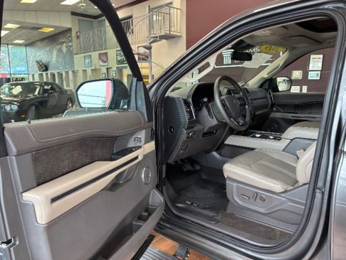 Used 2019 Ford Expedition Limited w/ Equipment Group 302A image 15