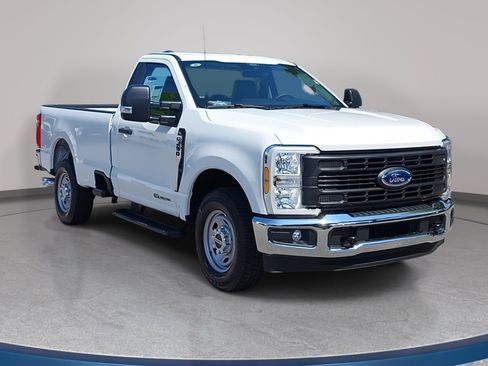 New 2025 Ford F250 XL w/ XL Chrome Package RWD image 3