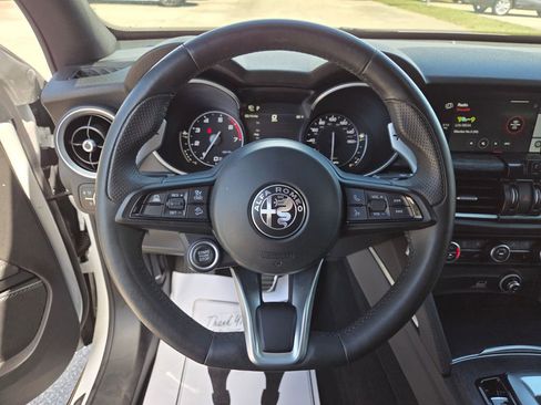 Used 2023 Alfa Romeo Stelvio Sprint RWD image 26
