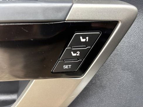 Used 2022 Toyota Tundra Limited image 19