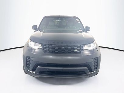 New 2025 Land Rover Discovery Dynamic SE