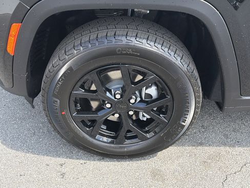 New 2026 Jeep Grand Cherokee Altitude AWD/4WD image 13