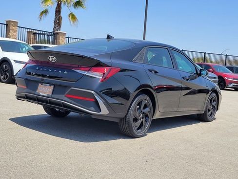 New 2026 Hyundai Elantra Sport FWD image 4
